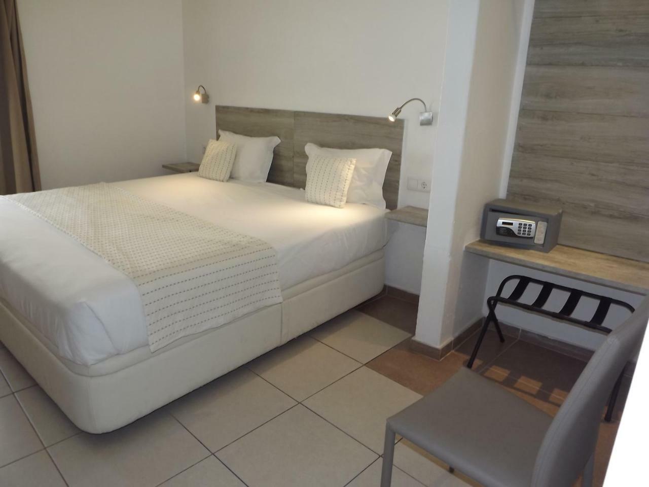 Hotel Mar Azul Lagos Exterior photo